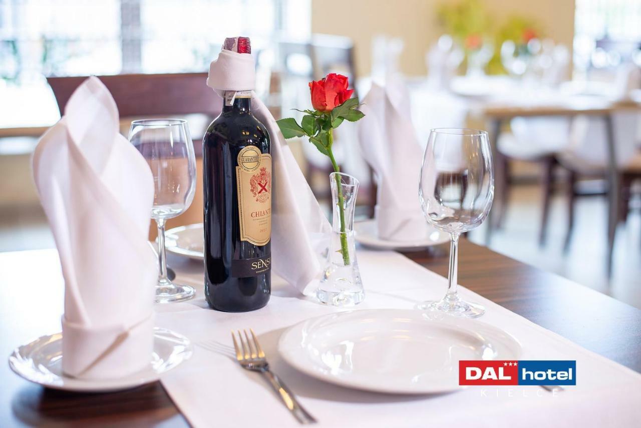 Hotel Dal Kielce Eksteriør billede