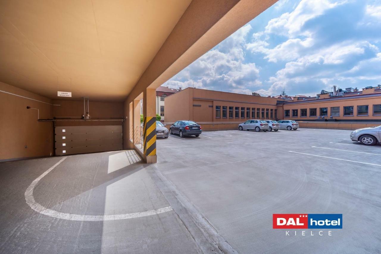 Hotel Dal Kielce Eksteriør billede