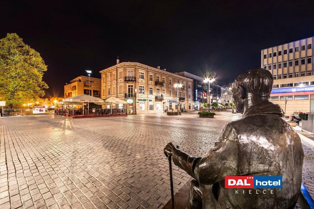 Hotel Dal Kielce Eksteriør billede